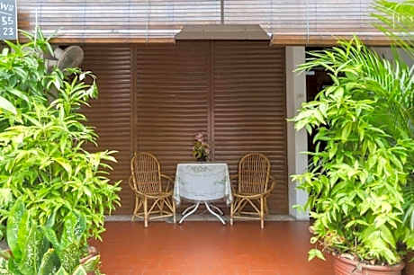 Single Room with Shared Bathroom