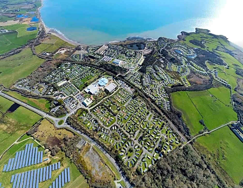 Pine Lodge @Puffin Lodges