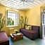 Cactus Hydra - Art Apartments