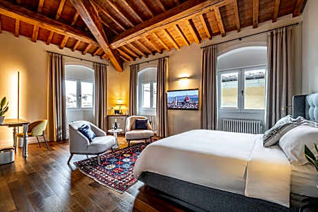 Le Torri by Dimora Collection - 18th-Century Palazzo Suites in Florence - Adults Only