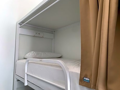 Bed in 6-Bed Mixed Dormitory Room