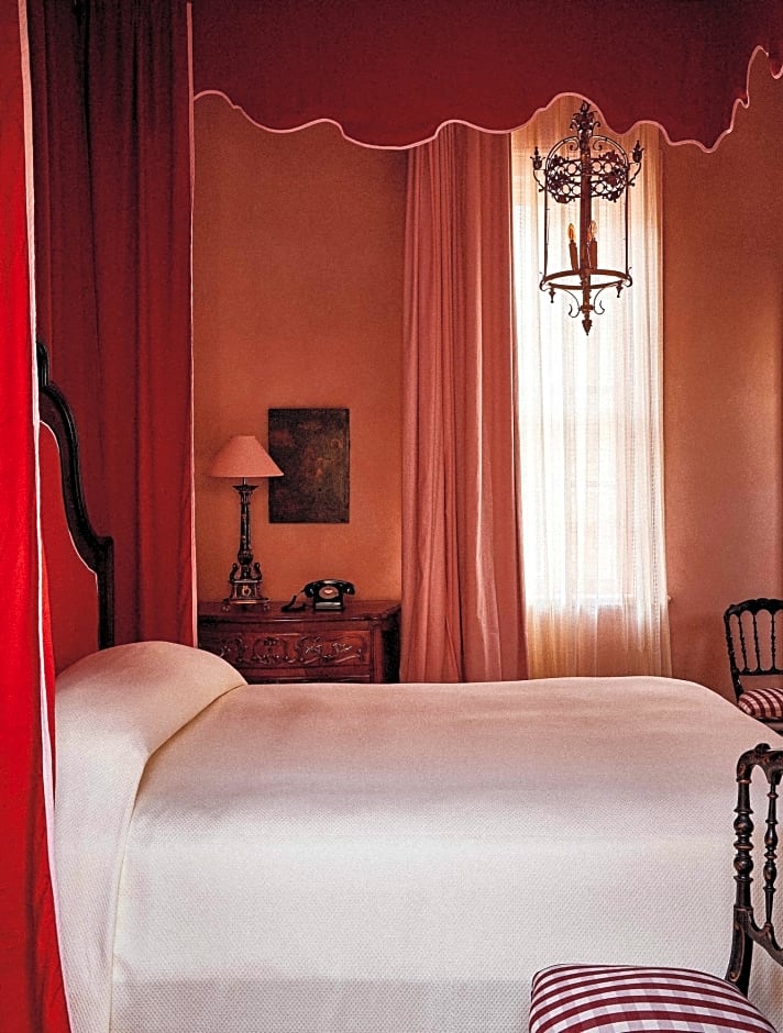 Hotel Peter and Paul