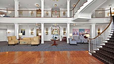 Avon Old Farms Hotel