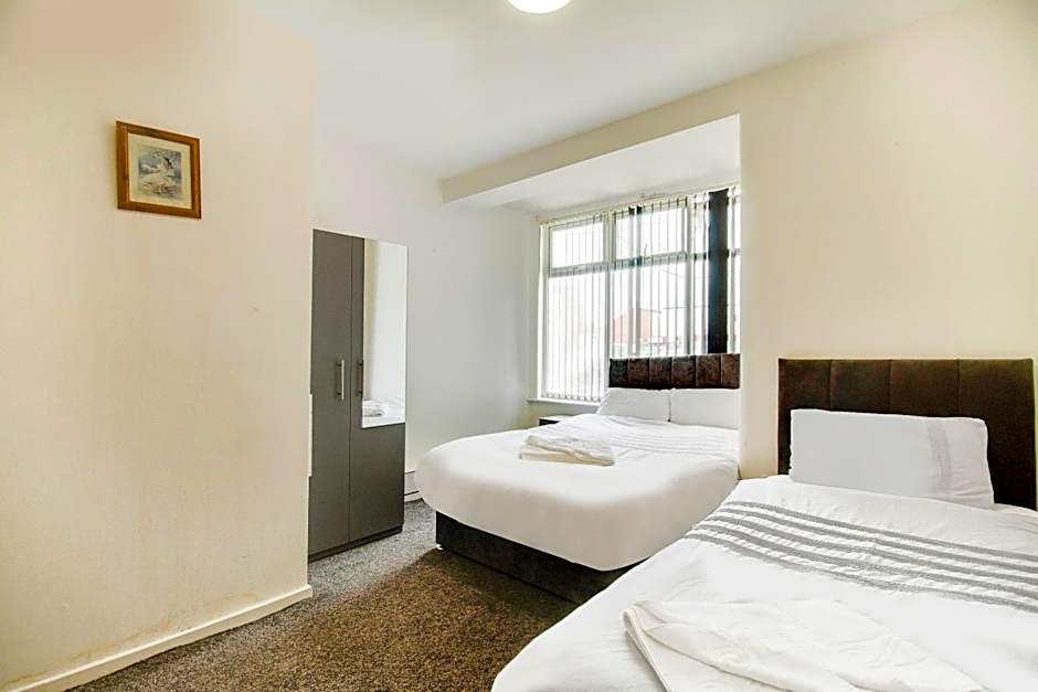 OYO The Longlands Hotel