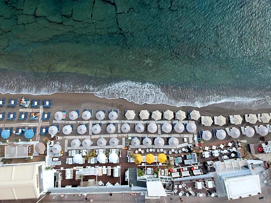 Kahlua Hotel & Suites