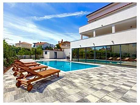 Chiara Comfortable holiday residence