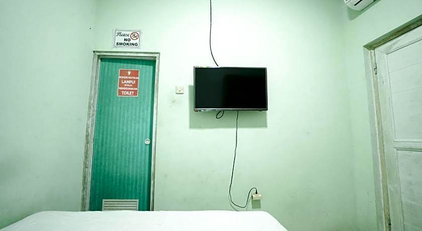 Mahkota Sivali near Soekarno Hatta Airport Mitra RedDoorz