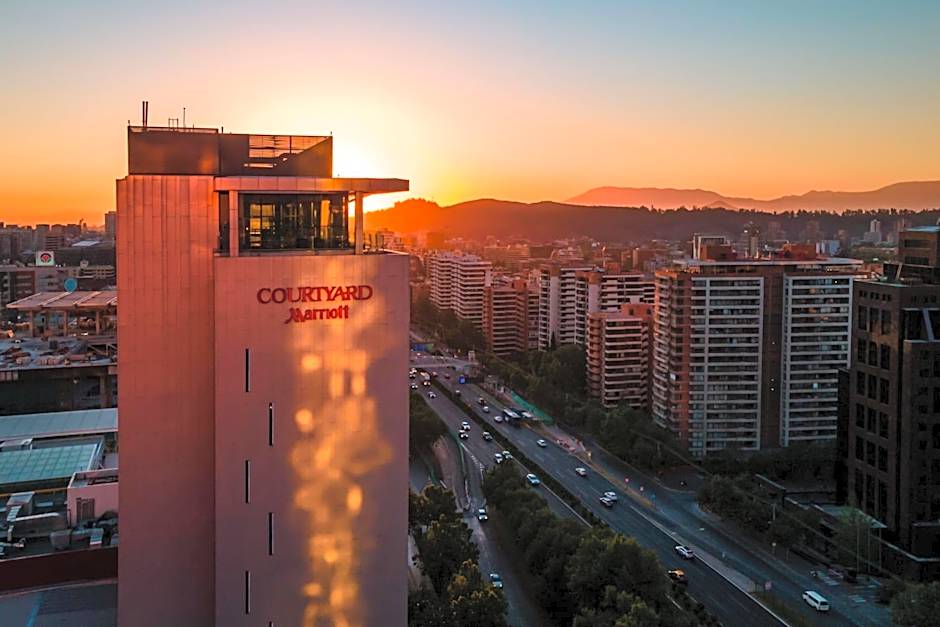 Courtyard by Marriott Santiago Las Condes
