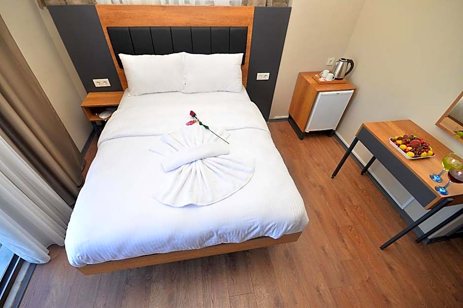 Grand Balyan Hotel & Restaurant