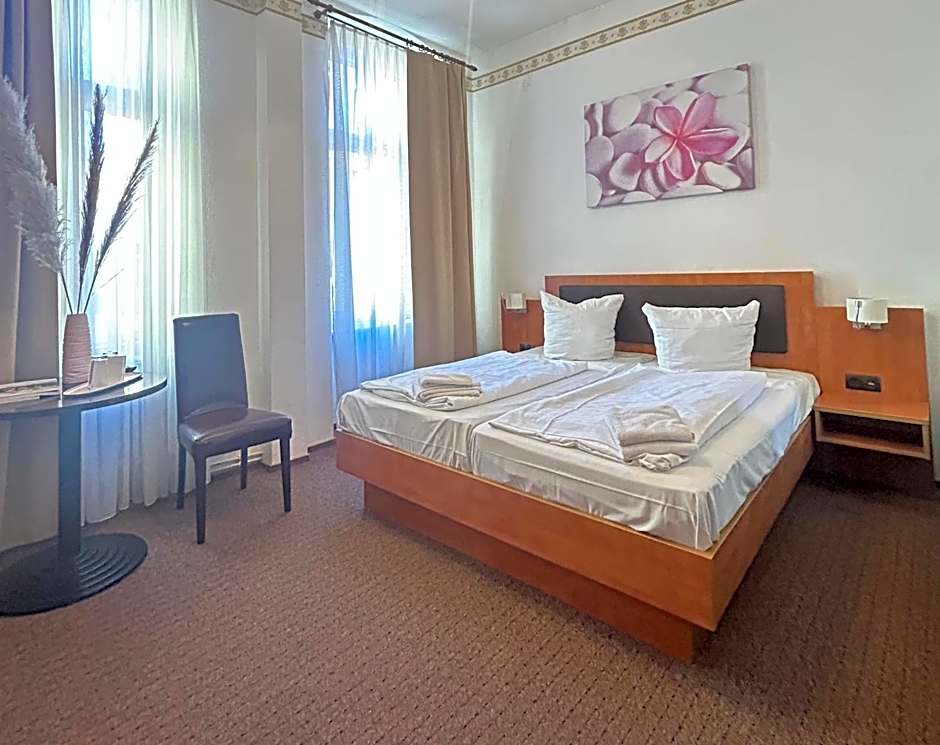 Hotel Adam