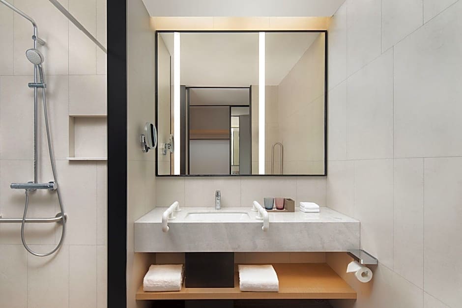 Fairfield by Marriott Hangzhou Wulin Square, China