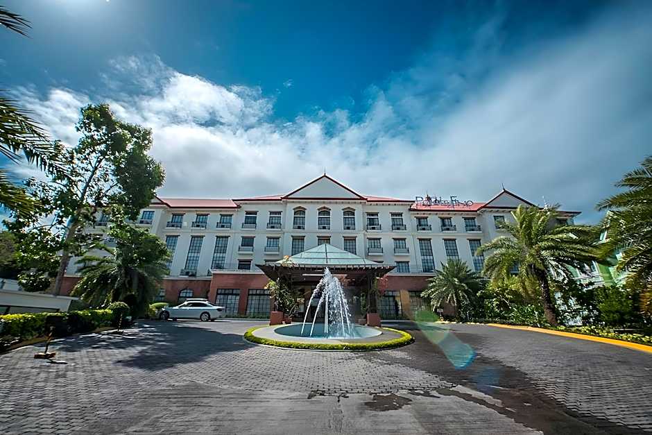 Pontefino Hotel And Residences