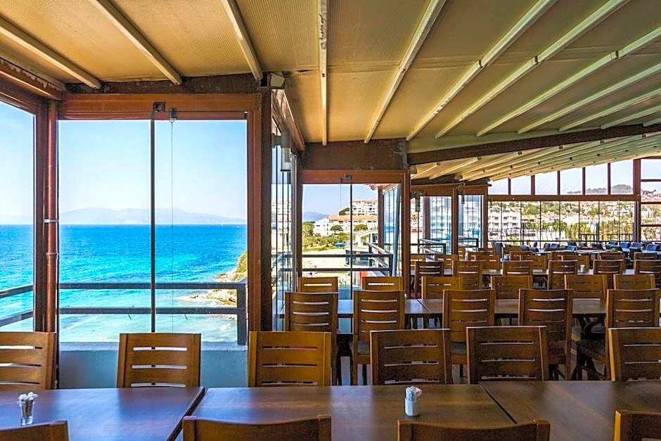 Sunday Beach Hotel