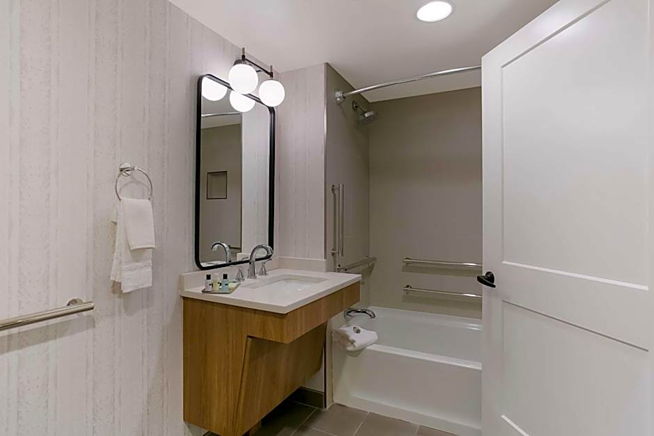 Best Western Premier The Central Hotel & Conference Center