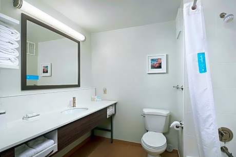 2 Queen Beds 1 Bedroom Suite Nonsmoking