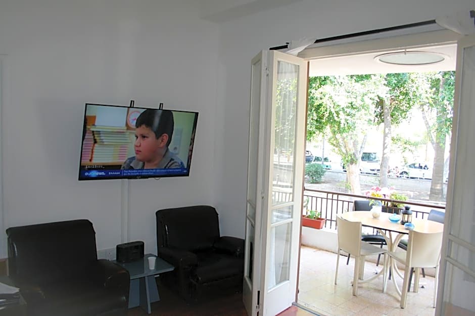 Xanthis Hostel Nicosia City Centre