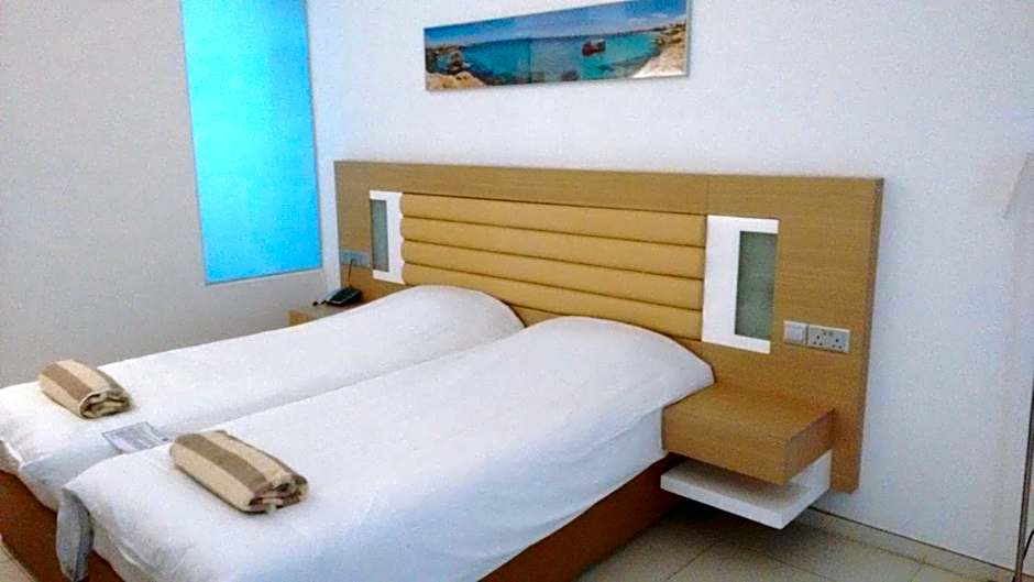 Vrissaki Beach Hotel