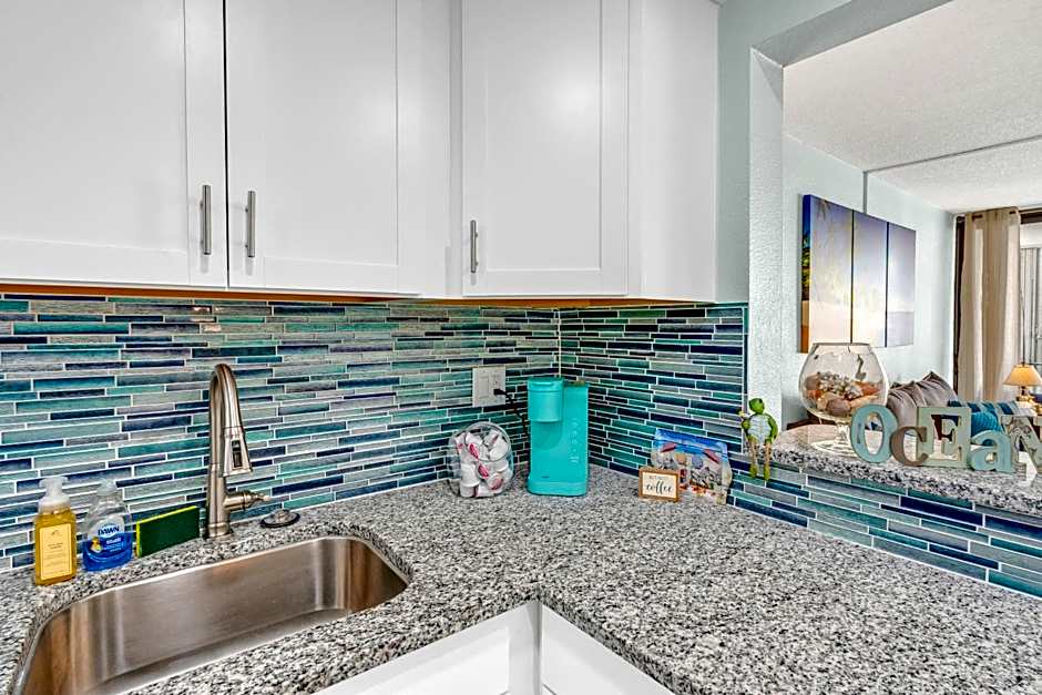 2BR in Key largo w pool and sunset views