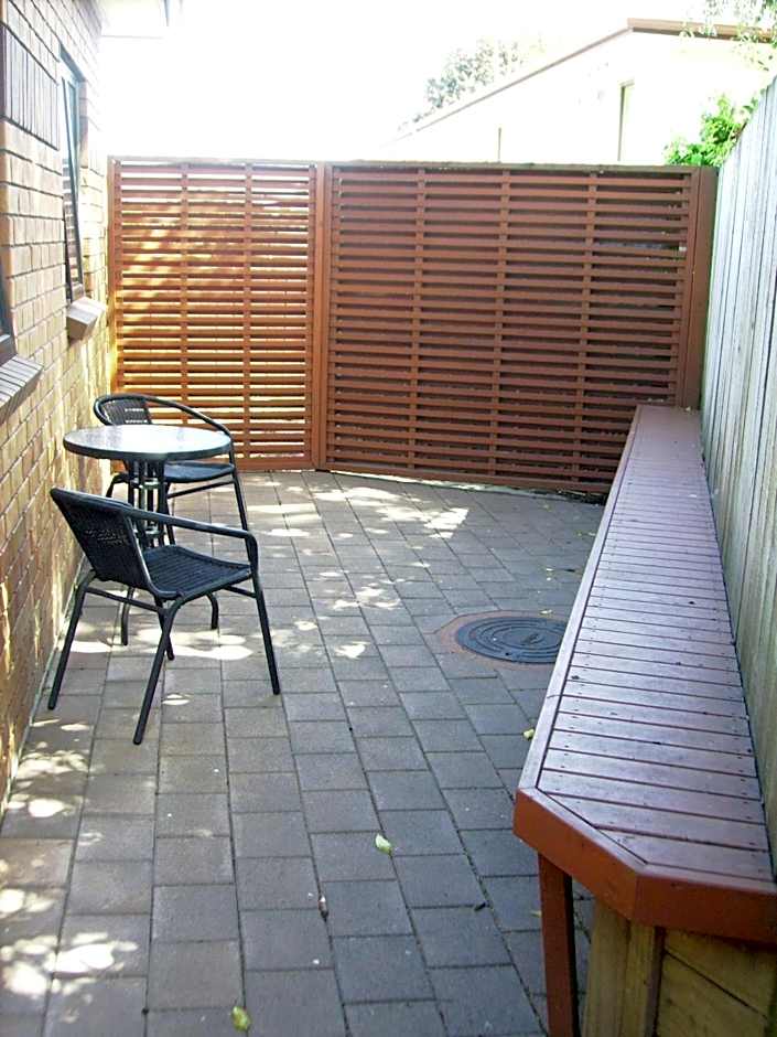 Albert Court Motor Lodge