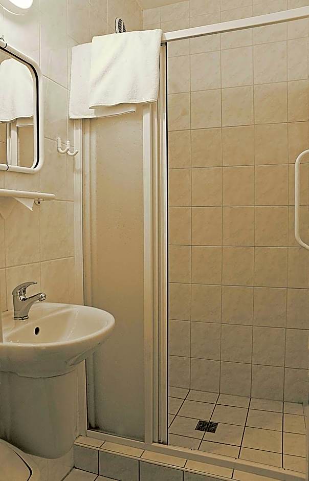 Hotel Adamantino