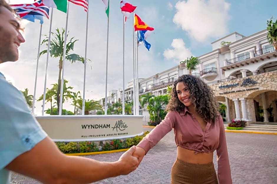 Wyndham Altra Playa del Carmen