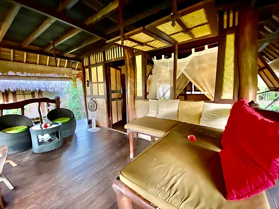 Flower Bud Bungalow Balangan