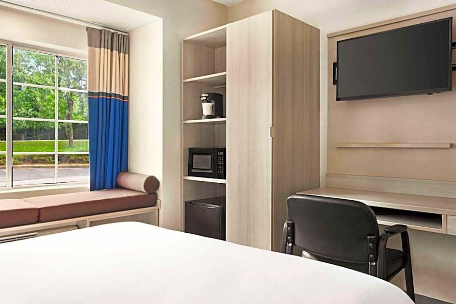 Microtel Inn & Suites By Wyndham Florence/Cincinnati Airport