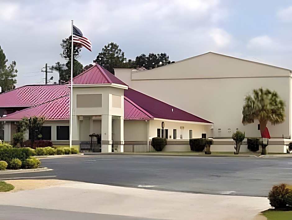 Deerfield Inn & Suites