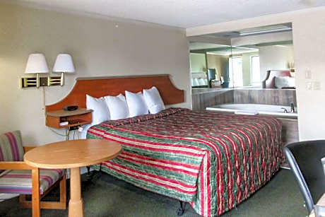 1 King Bed, Nonsmoking, Accessible