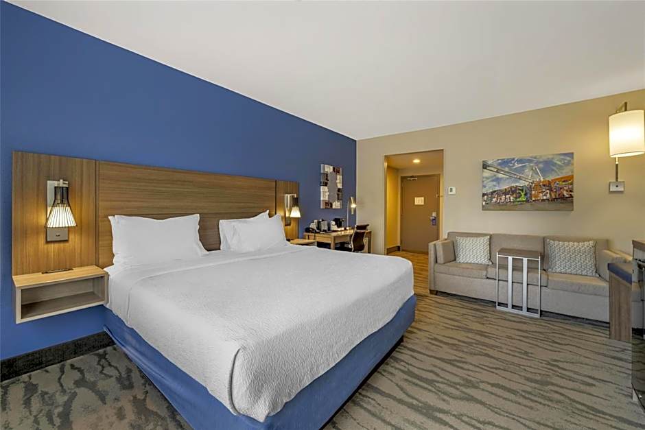 Best Western Plus Castlerock Inn & Suites