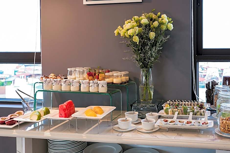 Hanoi Backpackers Hostels Rooftop Bar