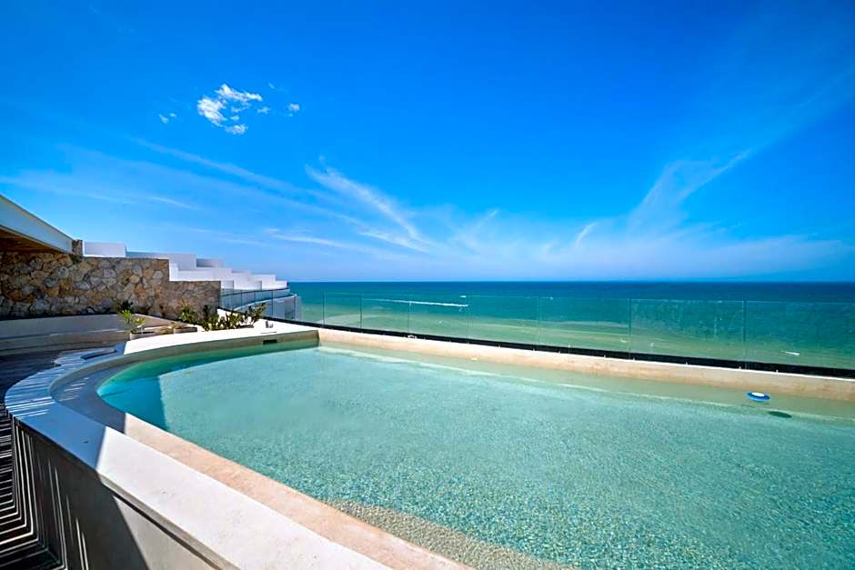 SIELA Oceanfront Luxury 4 BR Villa