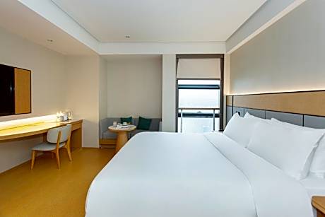 Business Queen Bed Room