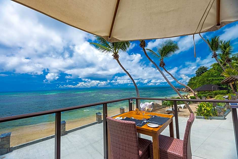 Coco de Mer and Black Parrot Suites