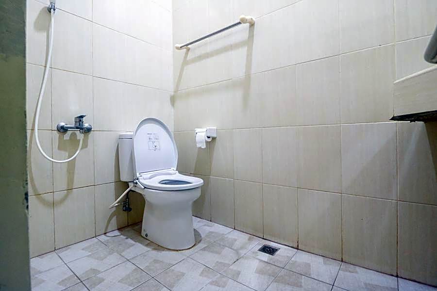 RedDoorz near Kartini Mall Lampung