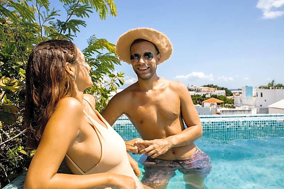 Be Playa Hotel Boutique & Rooftop Bar