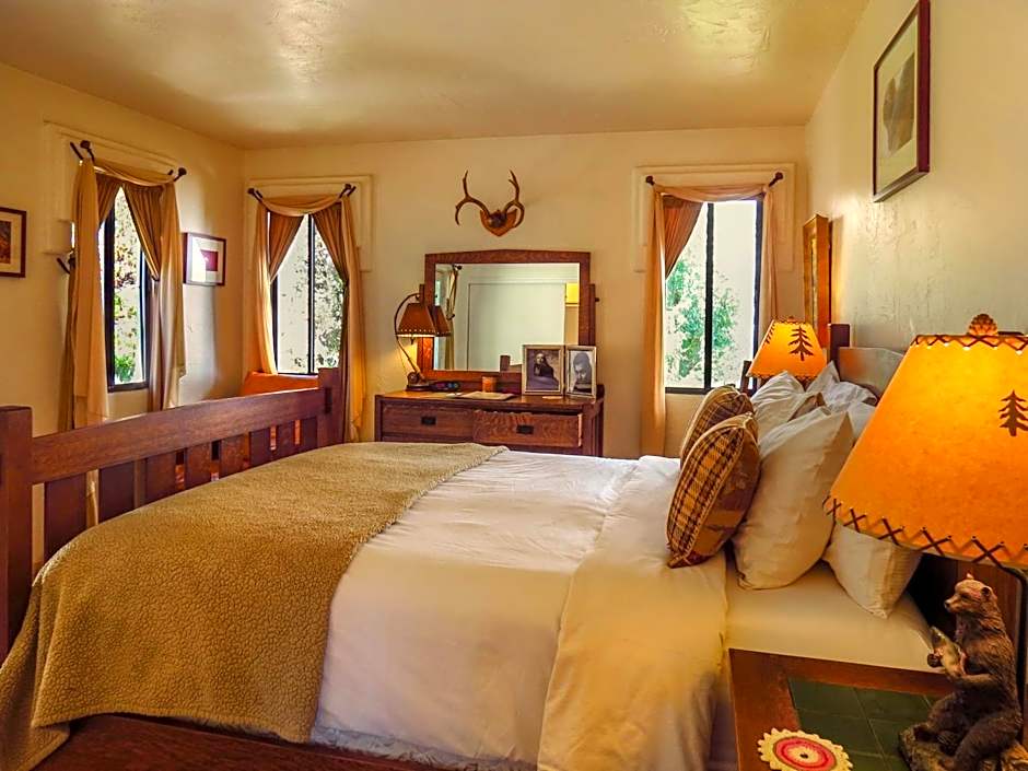 Topanga Canyon Inn Bed and Breakfast