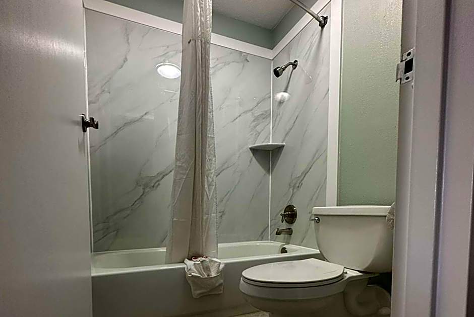 Days Inn & Suites by Wyndham Jennings