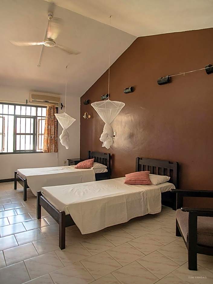 Bahari Dhow Beach Villas