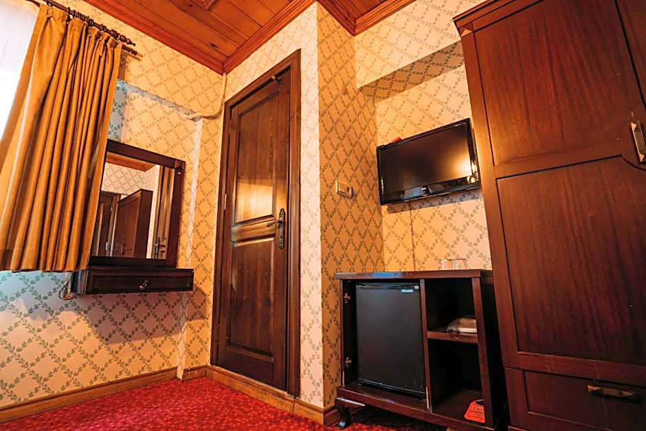 Gulliver Mansion Hotel