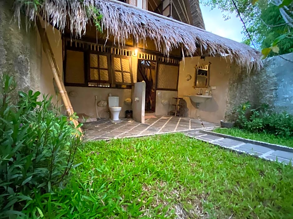 Flower Bud Bungalow Balangan