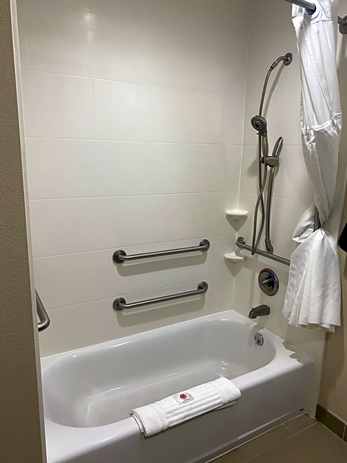 Comfort Suites West Omaha
