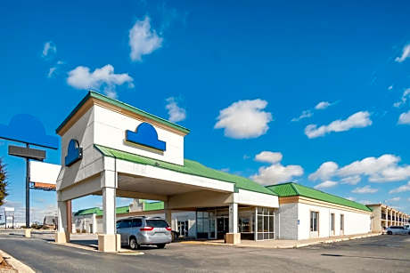 OYO Hotel Oklahoma City South I-35 and SE 29th