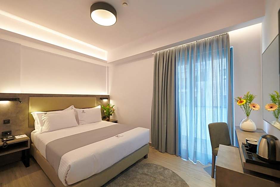 Meni Hotel & Apartments UNDER NEW MANAGEMENT