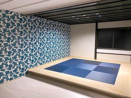 佐渡民宿 憩 IKOI GUEST HOUSE & Cafe Bar