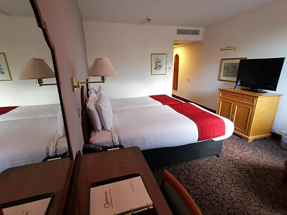 Copthorne Effingham Gatwick Hotel