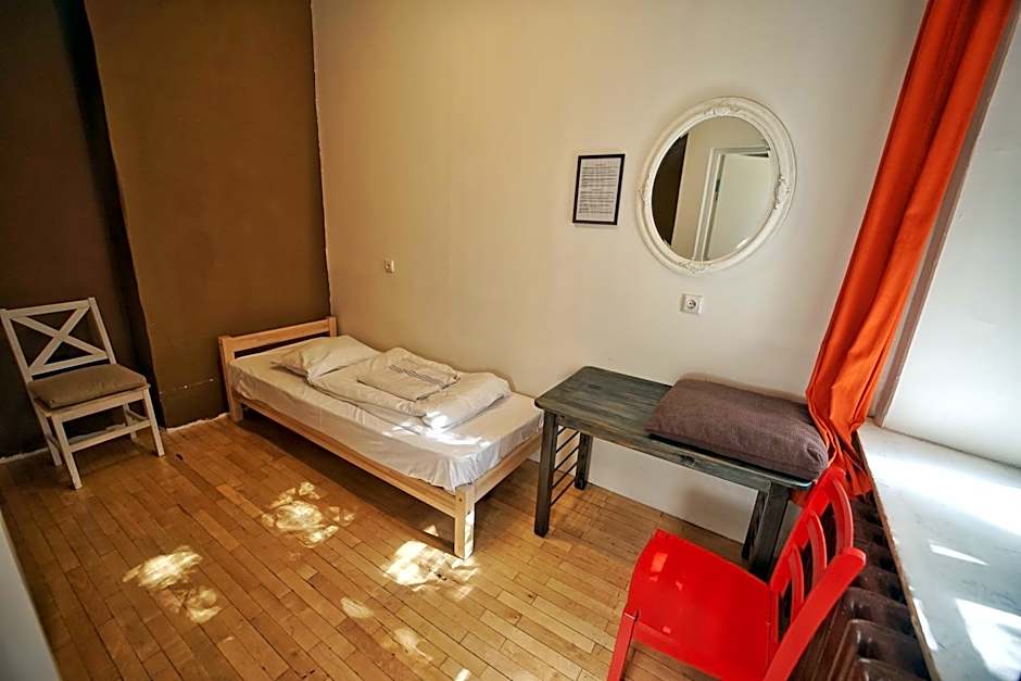 The Monks Bunk Hostel & Bar