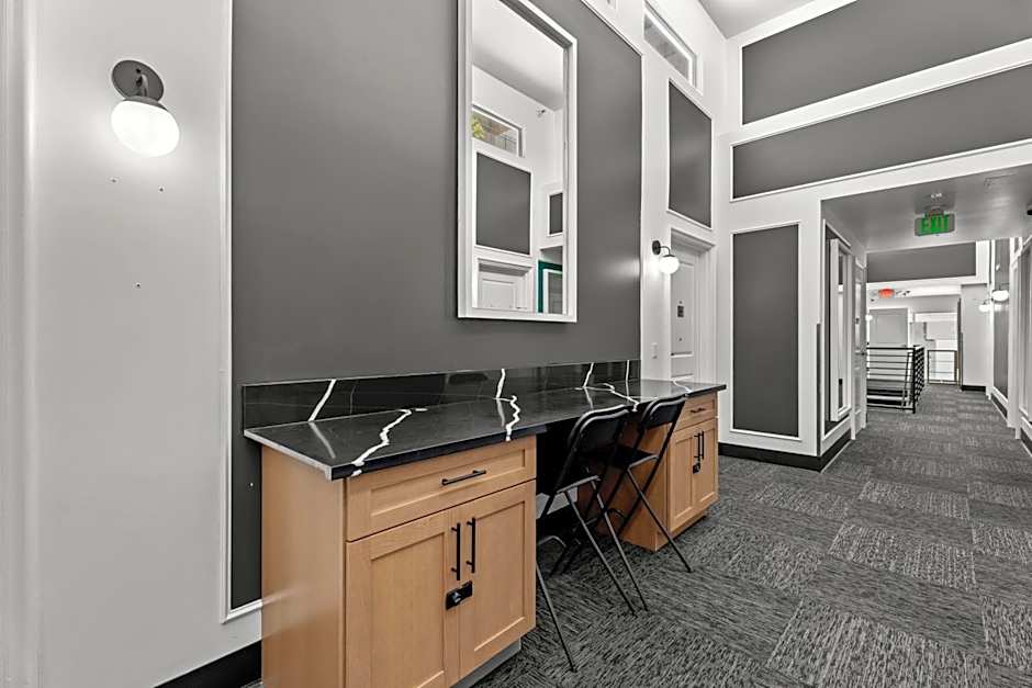 Hollywood Le Bon Hotel