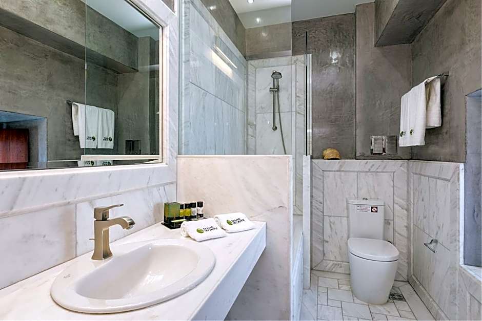 Mare Monte Luxury Suites