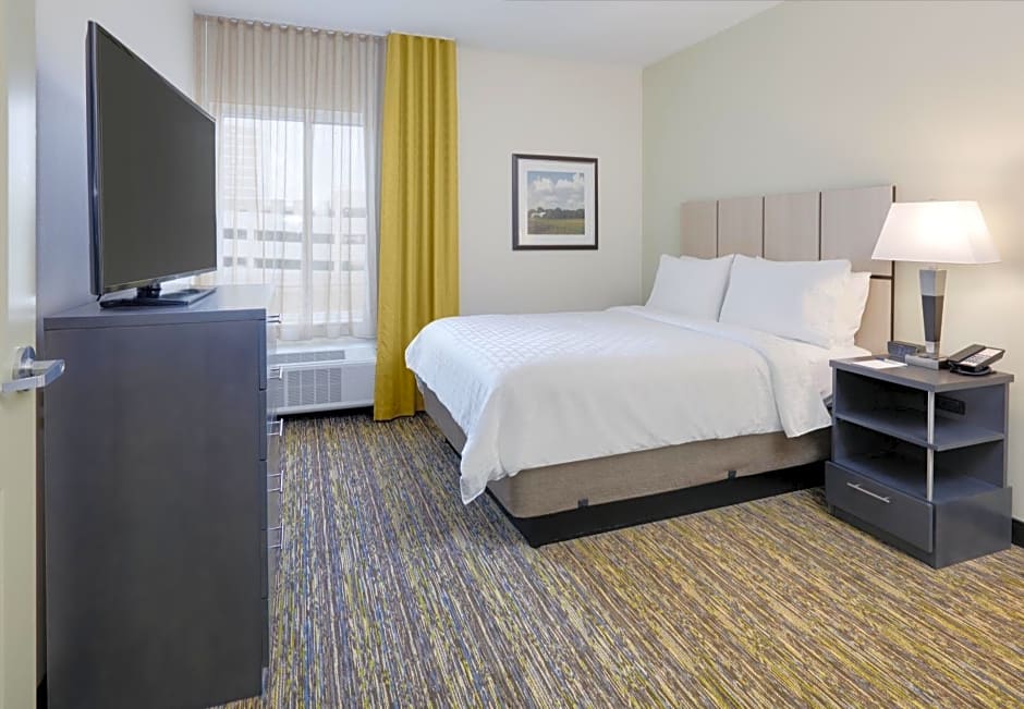 Candlewood Suites Dallas NW - Farmers Branch, an IHG Hotel